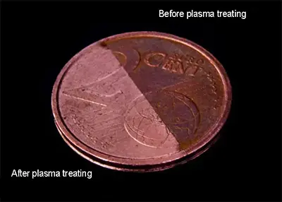 Removal of oxides with plasma from a 2 cent coin